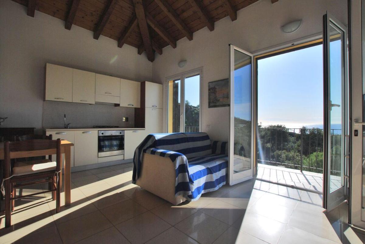 Villa Del Mare Ligure Elvezia Santo Stefano al Mare Bagian luar foto